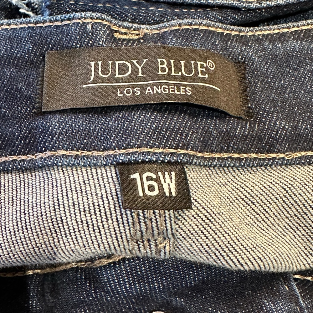 Judy Blue Ladies 16W Cropped Straight Raw edge Hems Jeans - Picture 3 of 8